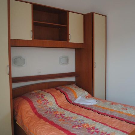 Ciovo Apartments Трогір Екстер'єр фото