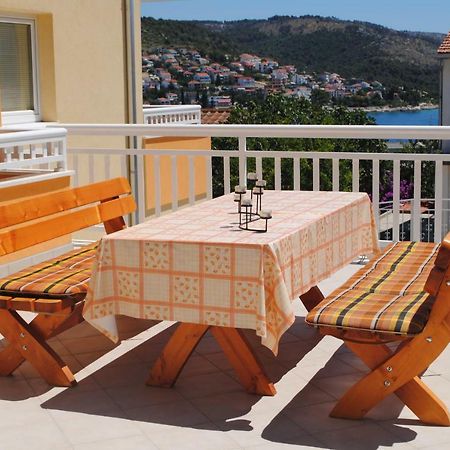 Ciovo Apartments Трогір Екстер'єр фото