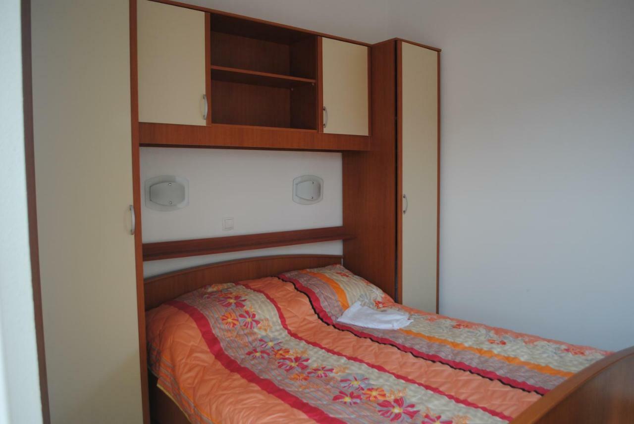 Ciovo Apartments Трогір Екстер'єр фото