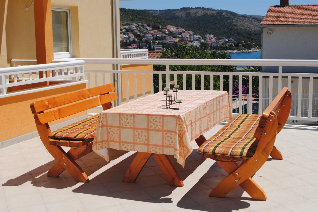 Ciovo Apartments Трогір Екстер'єр фото
